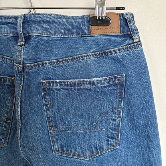 American Eagle Mom Straight Jeans Size 10 High Rise Tapered Vintage Blue - Picture 5 of 12